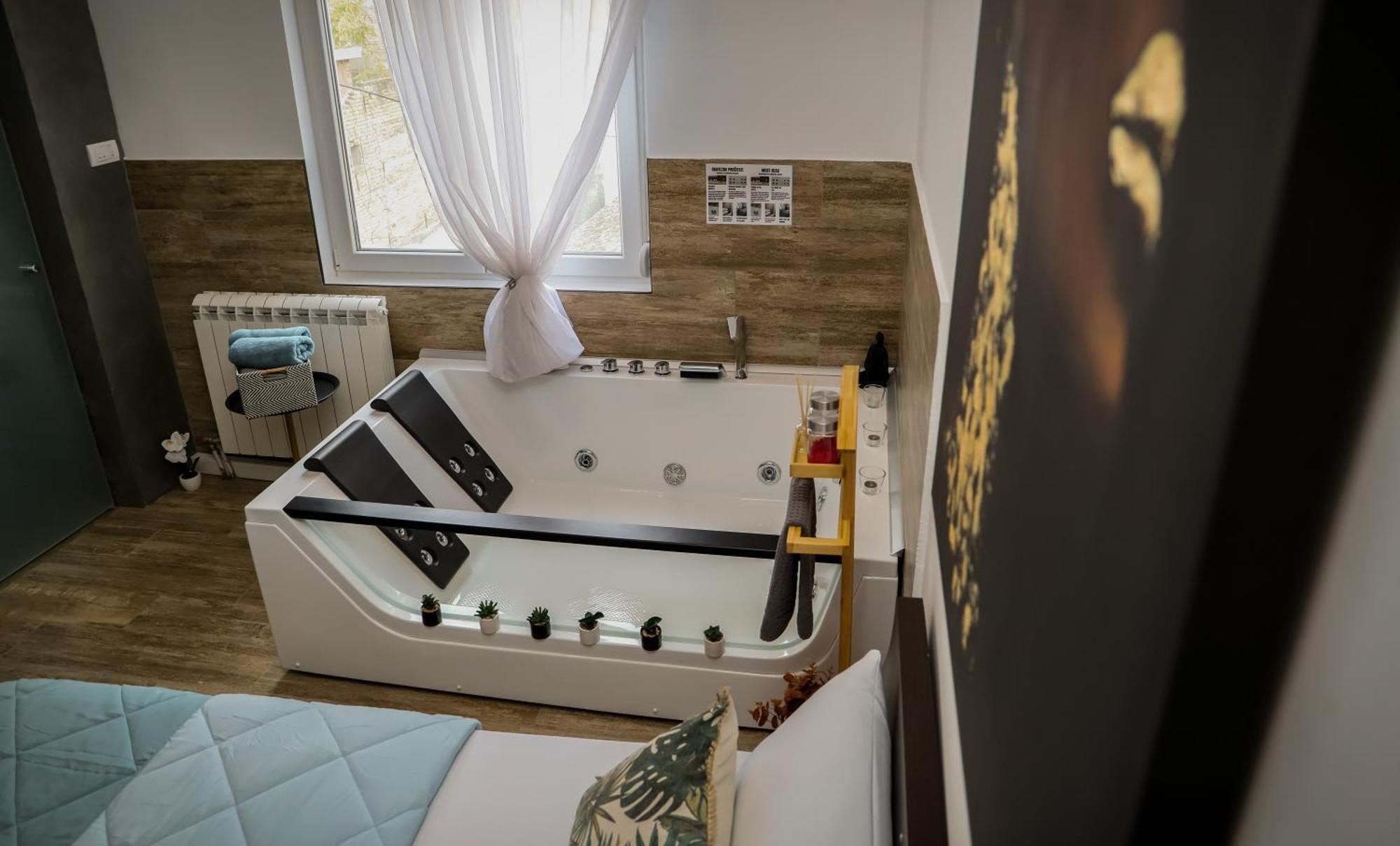 Jacuzzi Express